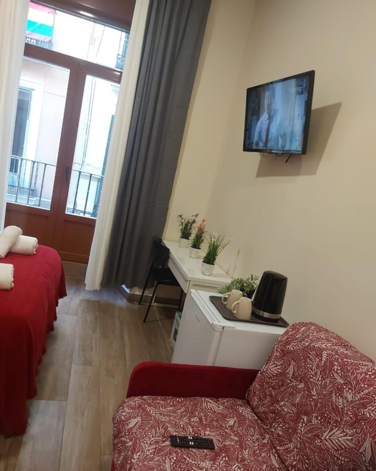 Hostal “ Infantas” 马德里 外观 照片